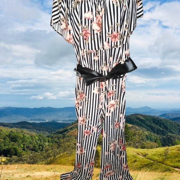 Vibe Sportswear, Sexy Jumper/Romper XL C47 - Picture 4 of 14